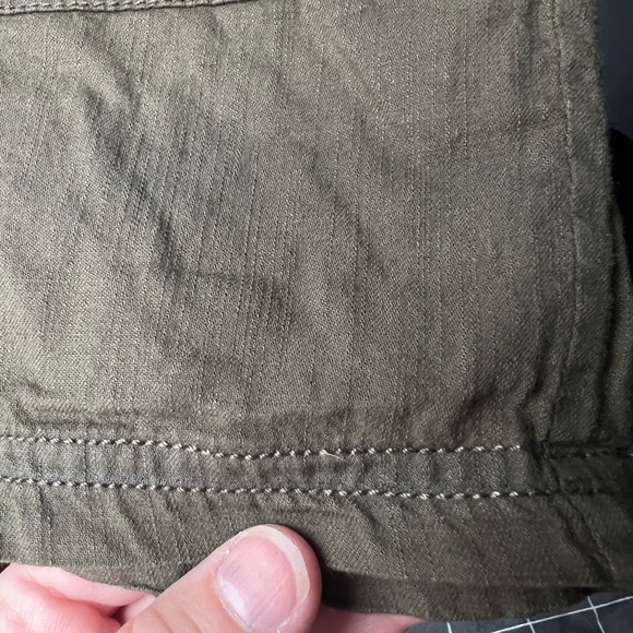 EUC - Roots Olive Green Women's Shorts Size 6 (waist 16”) - Picture 3 of 6